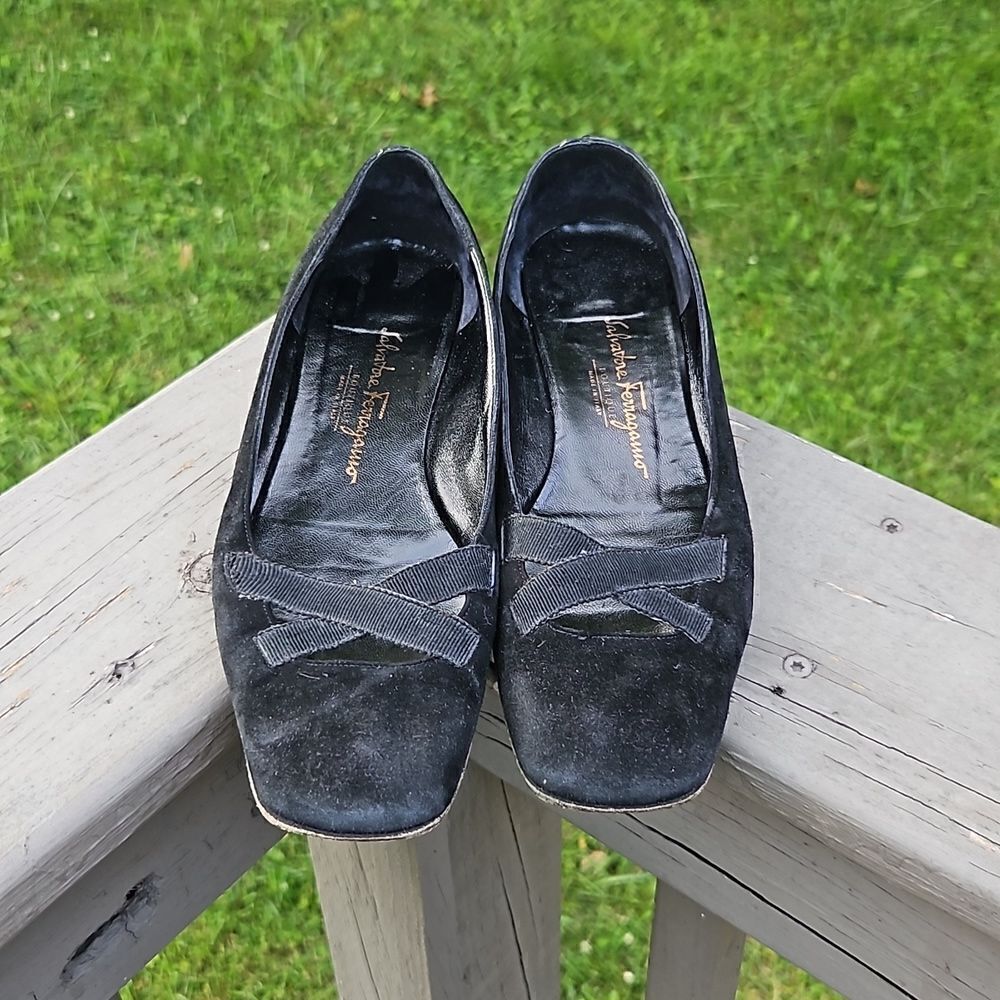 Salvatore Ferragamo Boutique black shoes size 8.5 *please read*